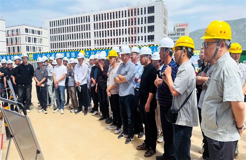 2025年4月17日，由莆田市涵江区住房和城乡建设局主办、7790必发集团三建承办的钢筋安装工程质量防控现场交流会在联东U谷·涵江海峡智造产业谷一期成功召开。